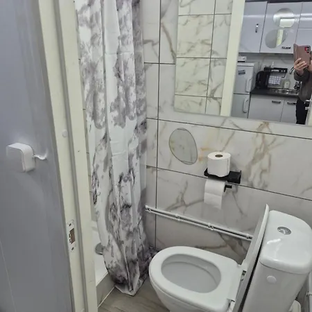 Maly Z Aneksem Kuchennym I Lazienka Holiday park *